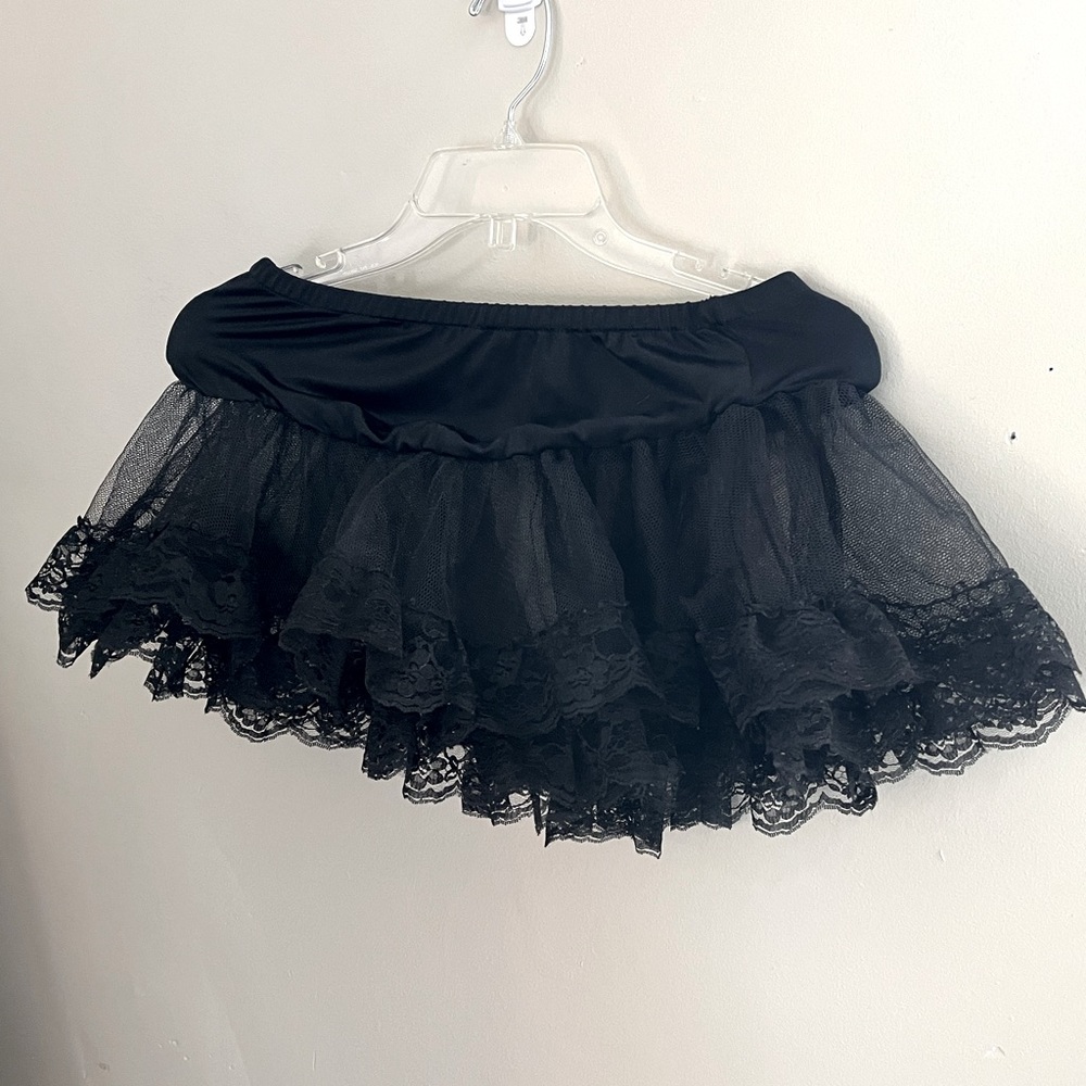 Adorable black lace tu-tu. One size.
